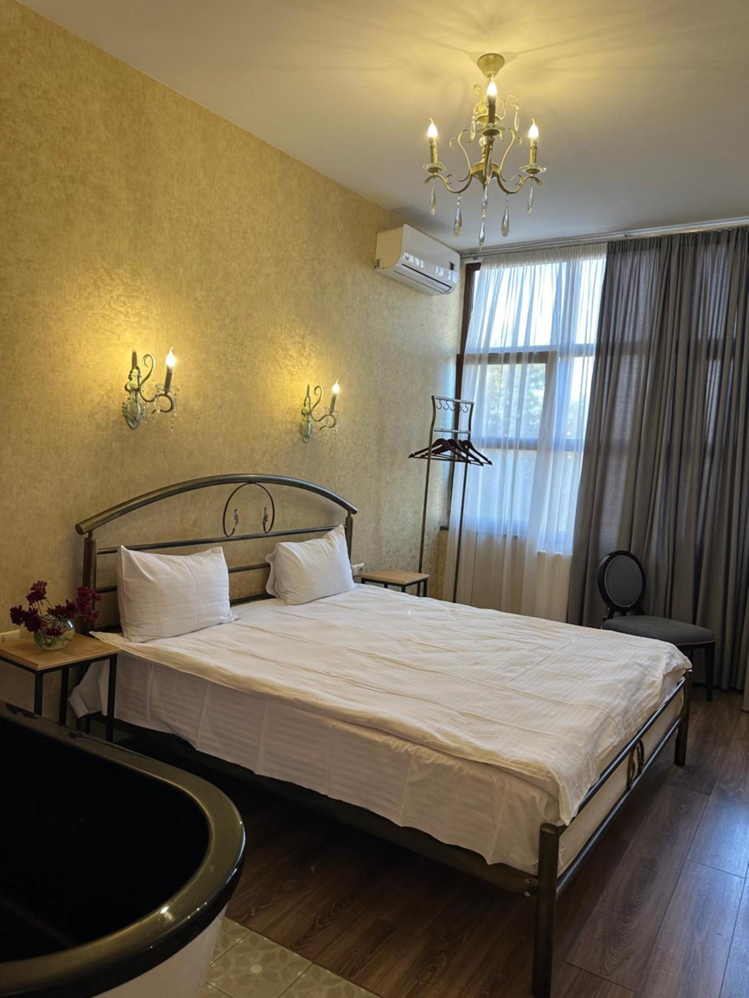 Wine Hills Hotel Tbilisi Eksteriør billede