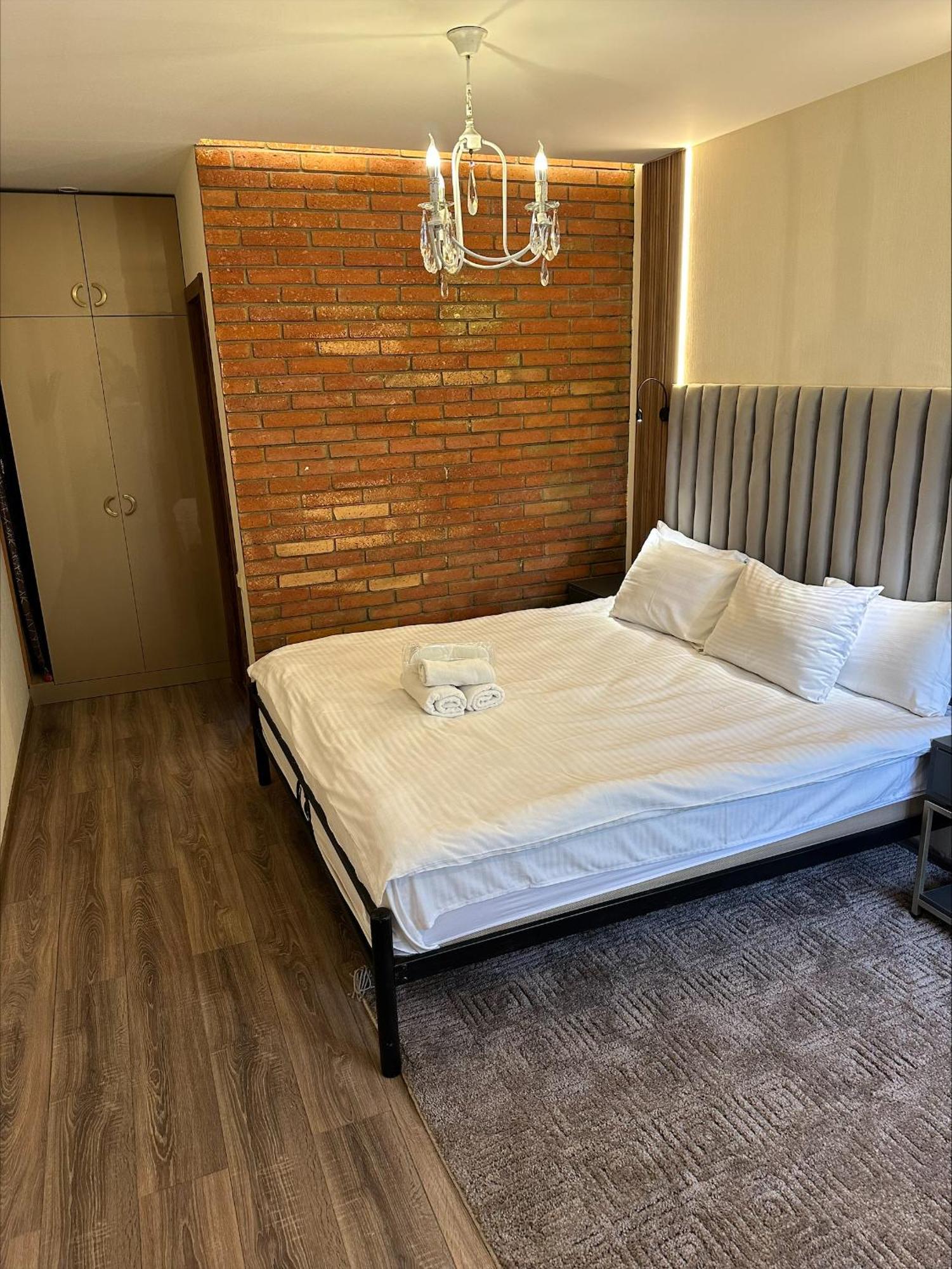 Wine Hills Hotel Tbilisi Værelse billede
