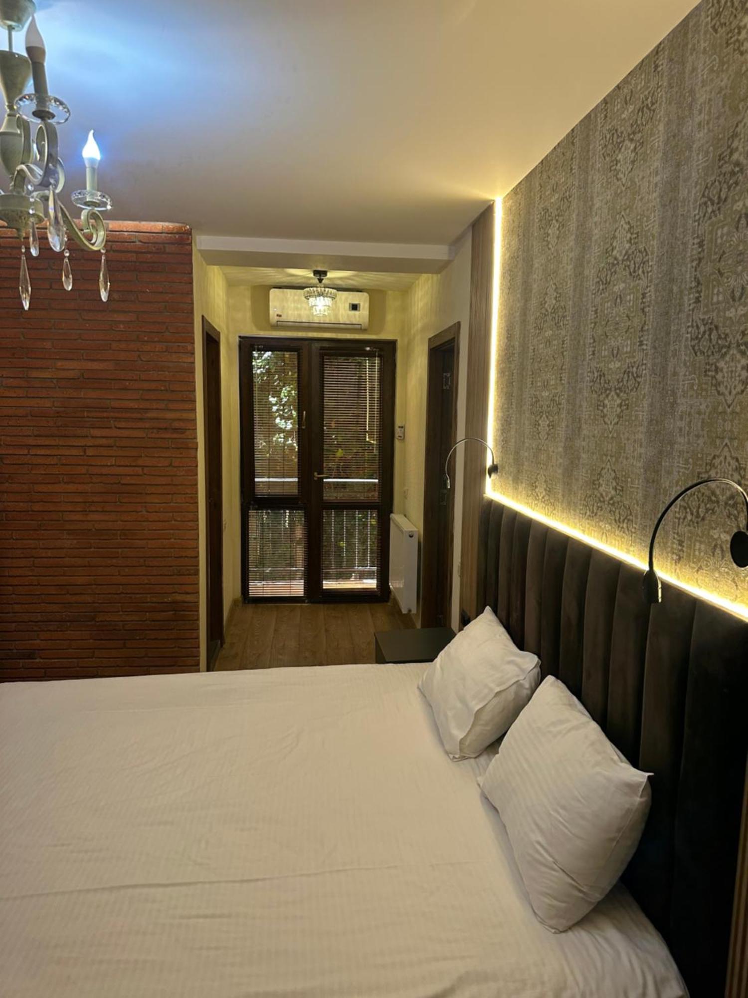 Wine Hills Hotel Tbilisi Eksteriør billede
