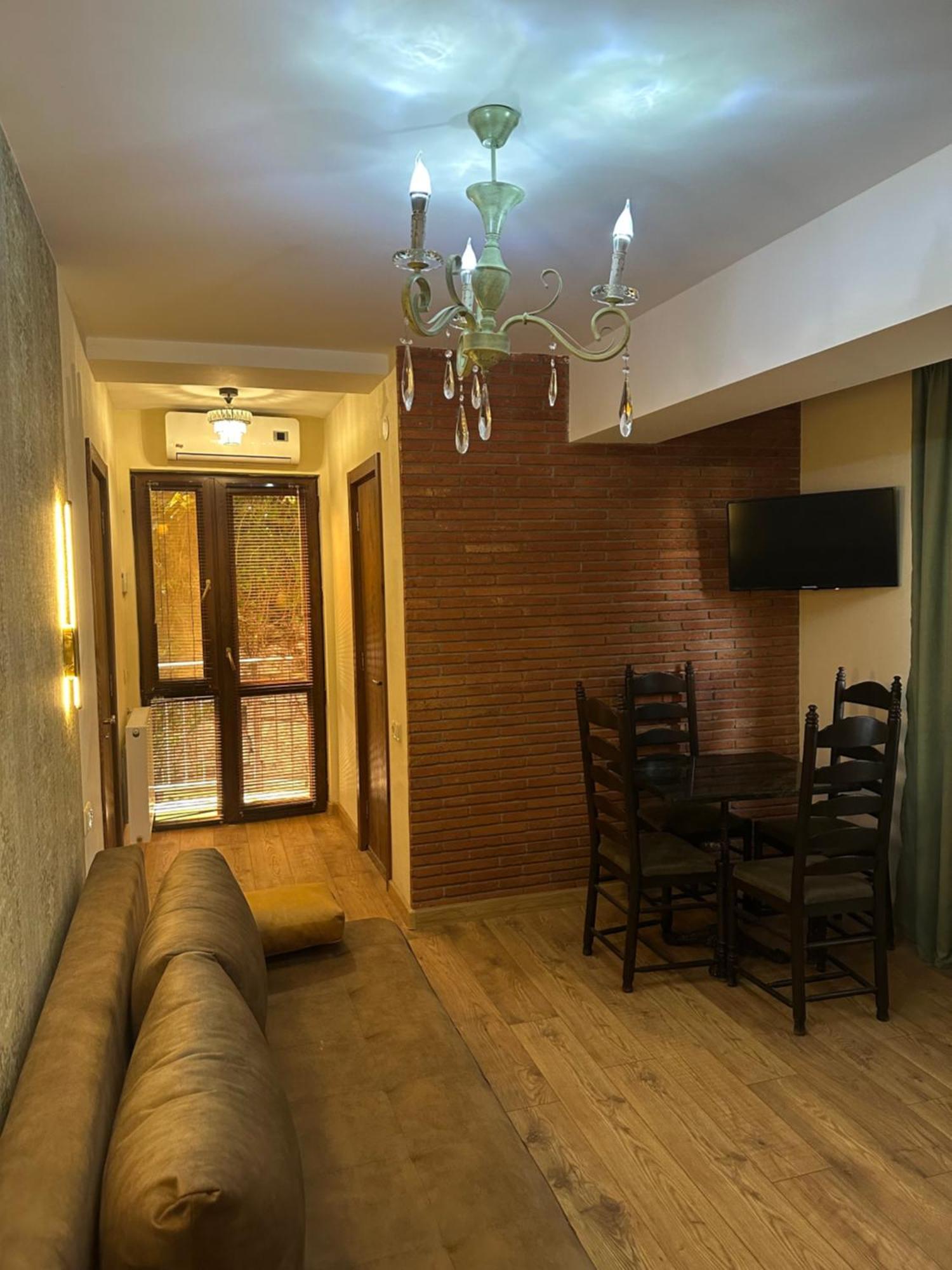 Wine Hills Hotel Tbilisi Eksteriør billede